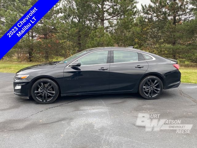 2023 Chevrolet Malibu 1LT photo 2