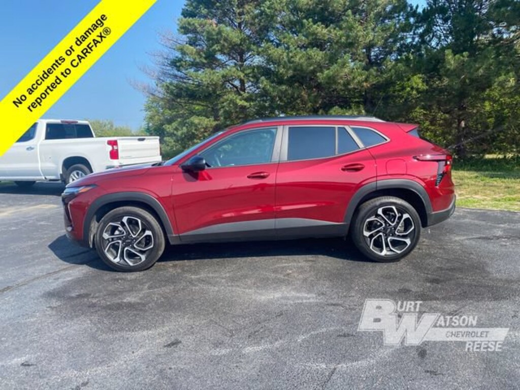Used 2025 Chevrolet Trax 2RS SUV