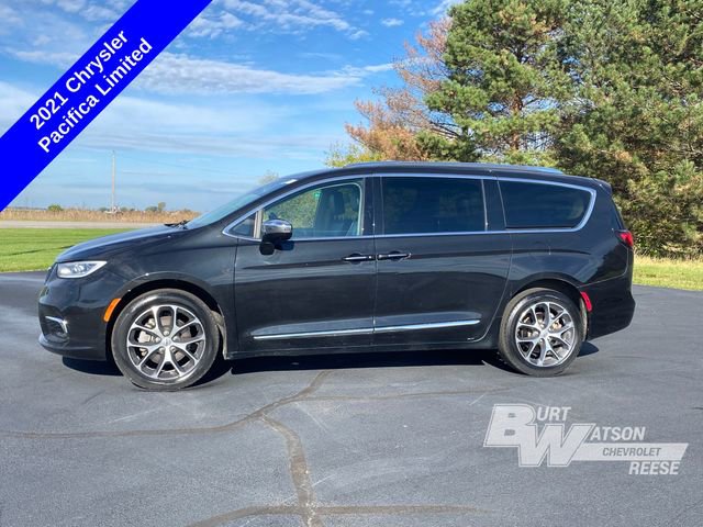 2021 Chrysler Pacifica Limited photo 2
