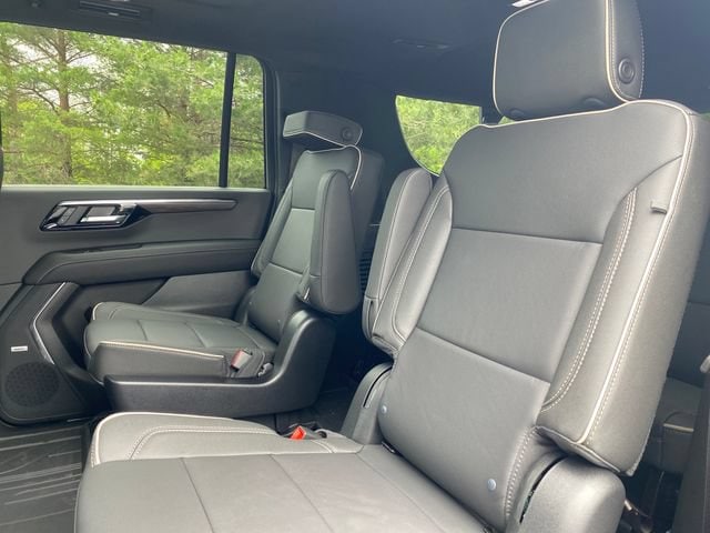 2026 Chevrolet Suburban Premier - Photo 21