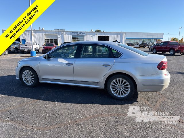 Used 2017 Volkswagen Passat 1.8T SE