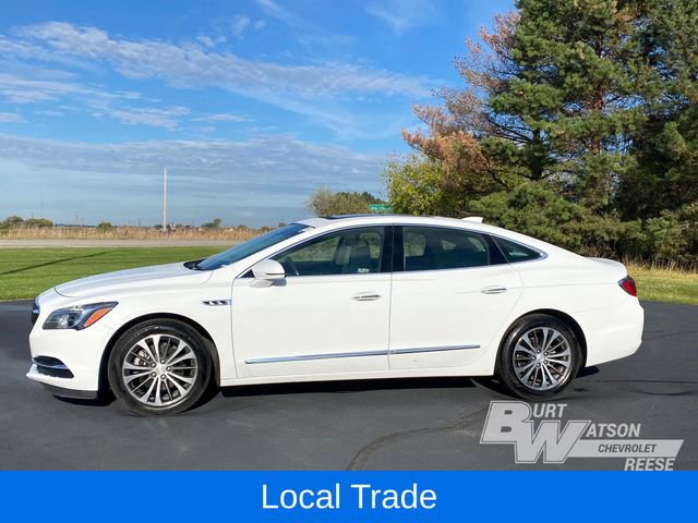 2017 Buick LaCrosse Essence photo 2