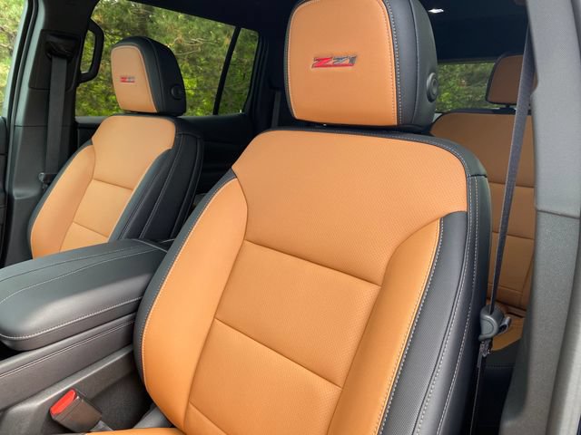 2027 Chevrolet Traverse Z71 - Photo 12