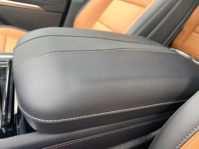 2027 Chevrolet Traverse Z71 - Photo 33