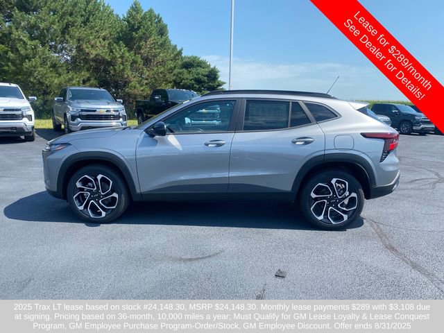 2025 Chevrolet Trax photo 2