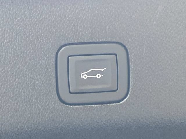 2026 Chevrolet Suburban Premier - Photo 20