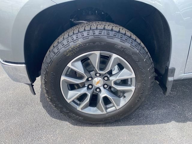 2026 Chevrolet Silverado 1500 LT - Photo 14