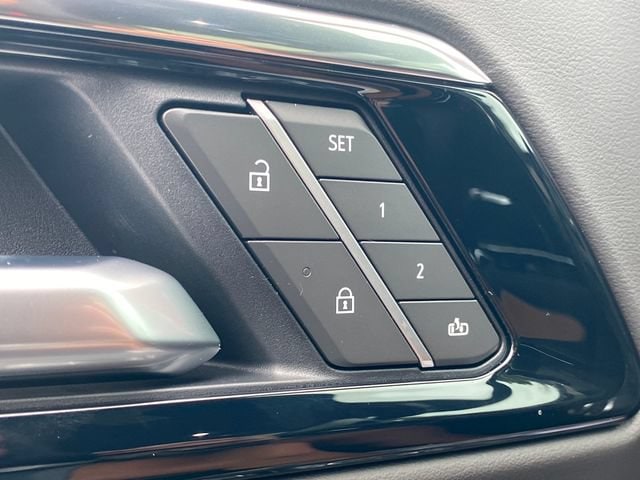 2026 Chevrolet Suburban Premier - Photo 40