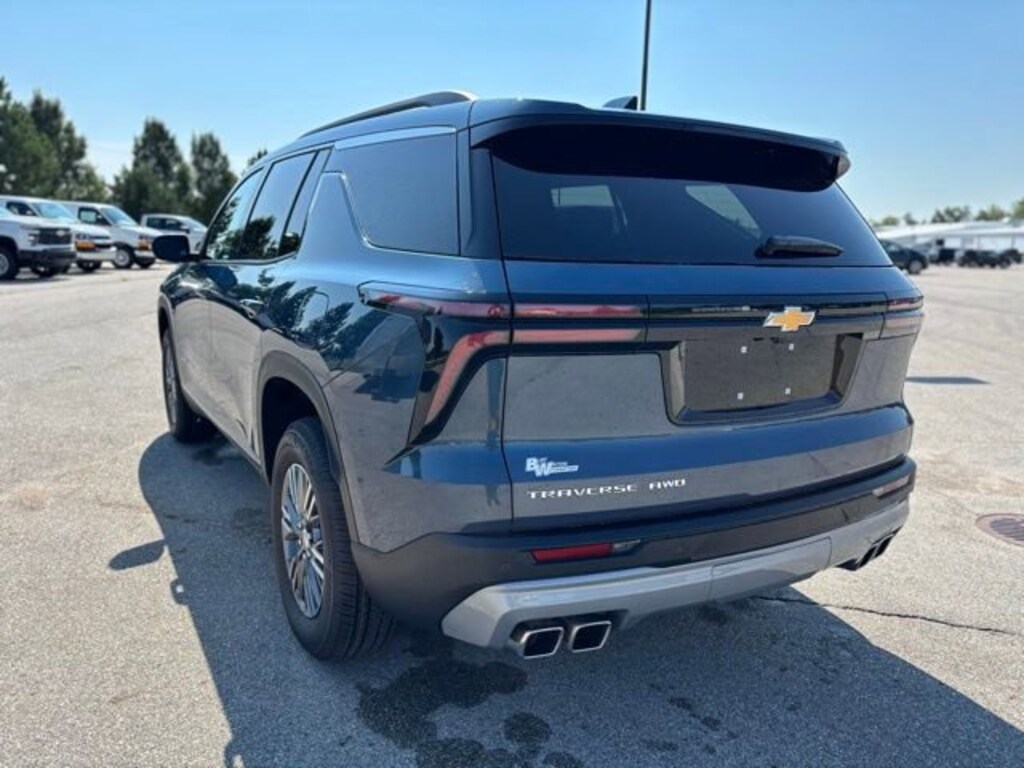 New 2026 Chevrolet Traverse LT SUV
