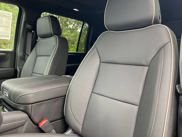 2026 Chevrolet Suburban Premier - Photo 11