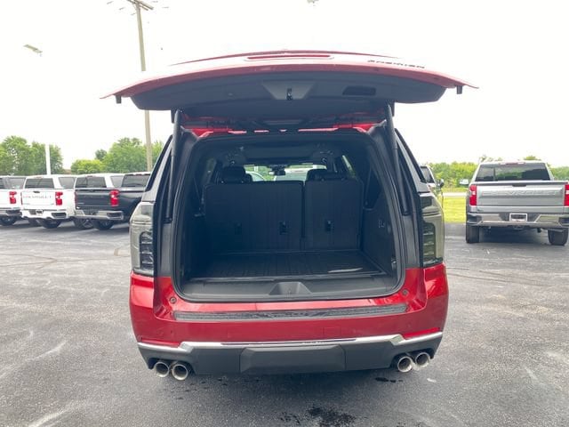 2026 Chevrolet Suburban Premier - Photo 19