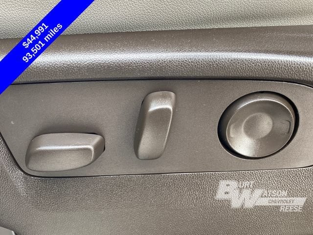 2023 Chevrolet Suburban Z71 - Photo 38