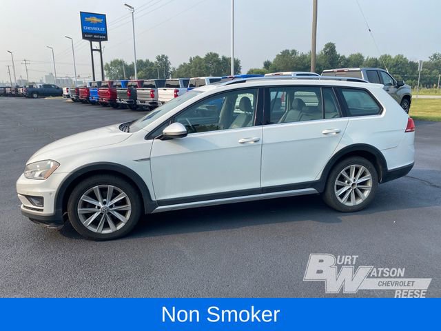 Used 2017 Volkswagen Golf Alltrack Alltrack SE with VIN 3VWH17AU8HM510645 for sale in Reese, MI
