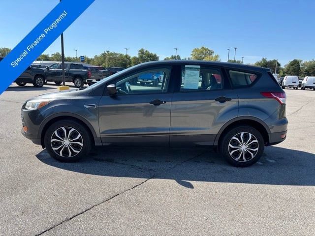 2015 Ford Escape S photo 2
