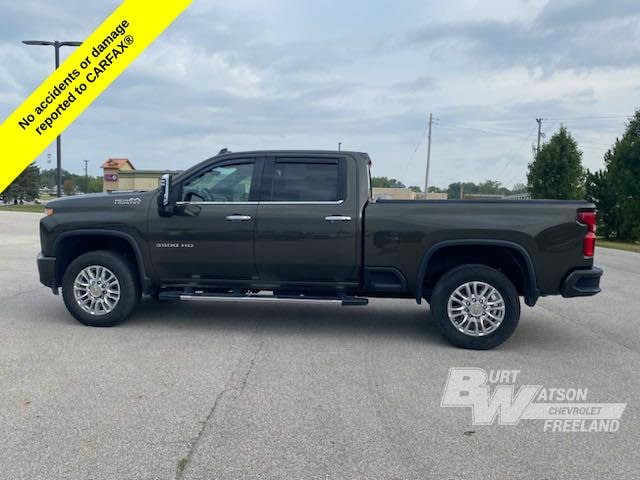 Used 2022 Chevrolet Silverado 3500HD High Country with VIN 1GC4YVEY4NF353822 for sale in Freeland, MI