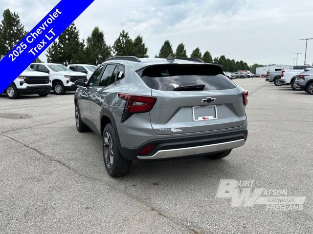 2025 Chevrolet Trax LT photo 3
