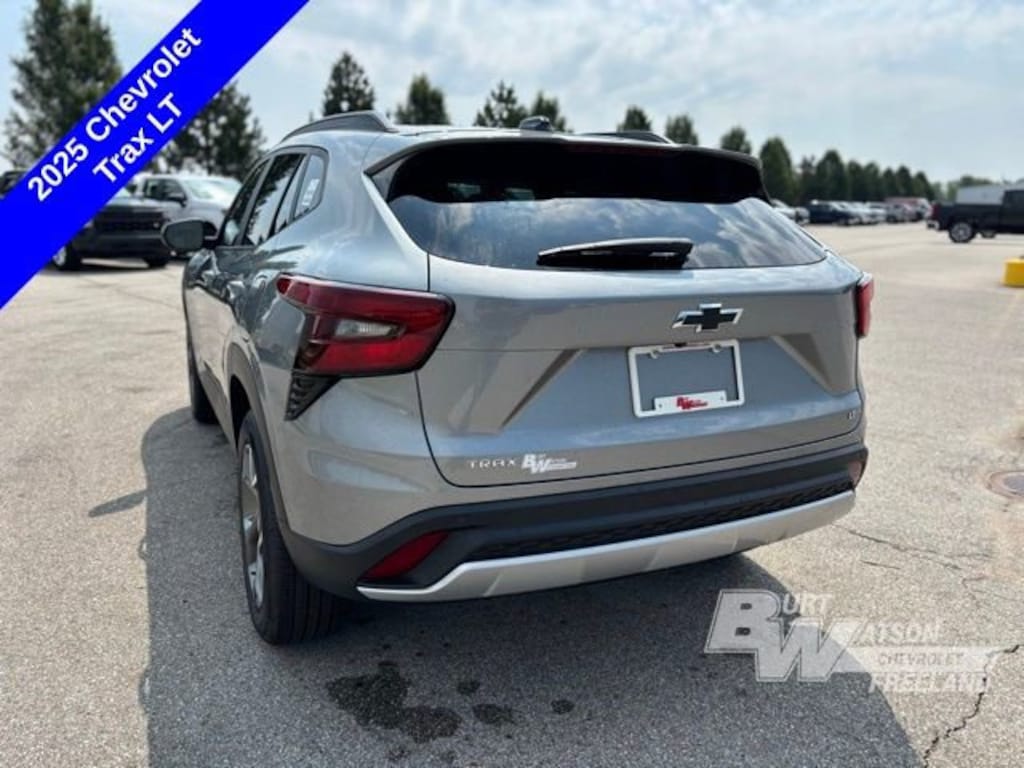 New 2025 Chevrolet Trax LT SUV