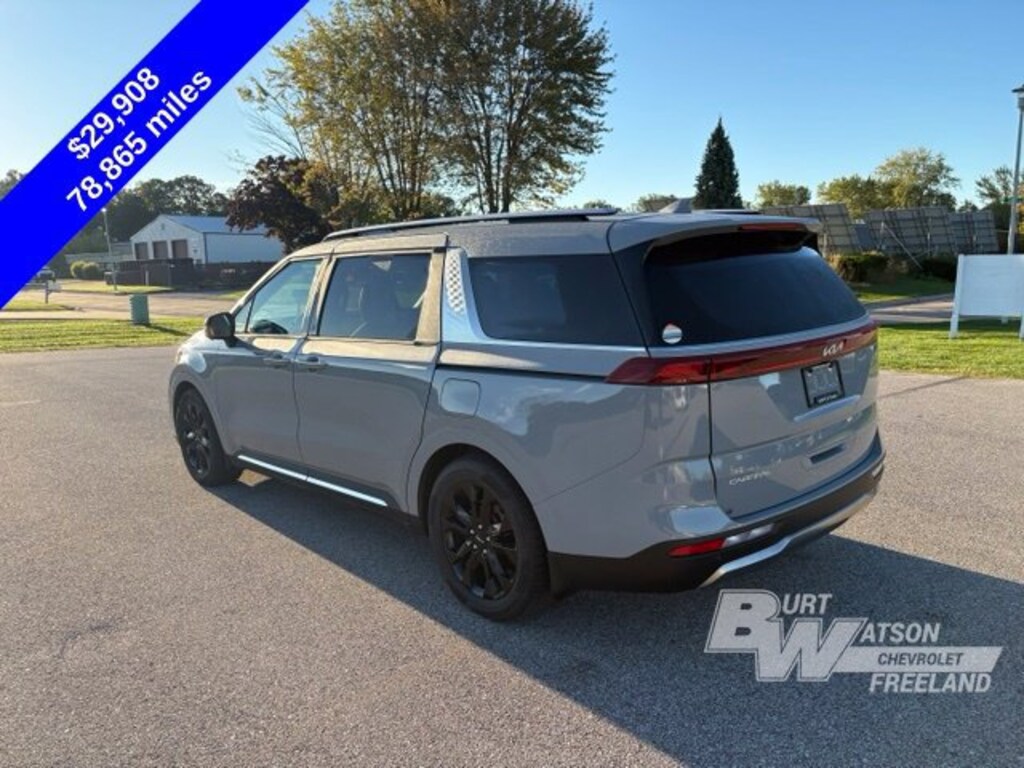 Used 2023 Kia Carnival SX