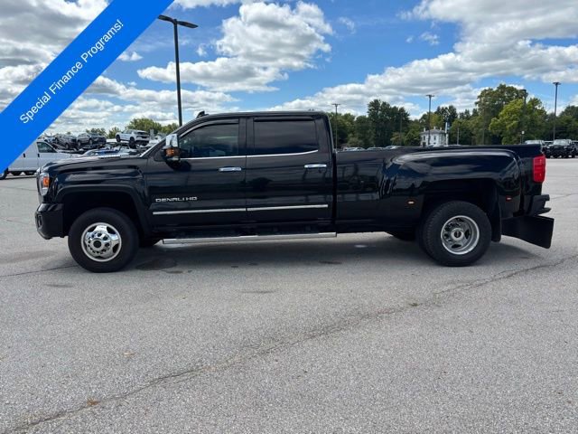 2019 Gmc Sierra 3500 HD Denali photo 2