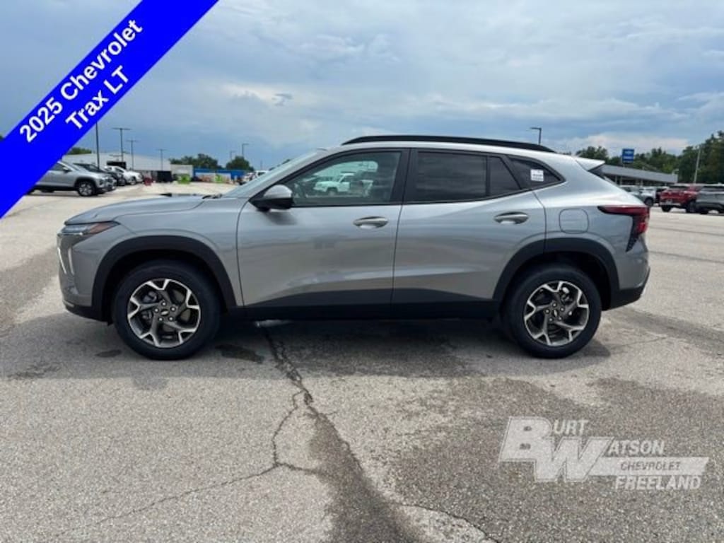 New 2025 Chevrolet Trax LT SUV