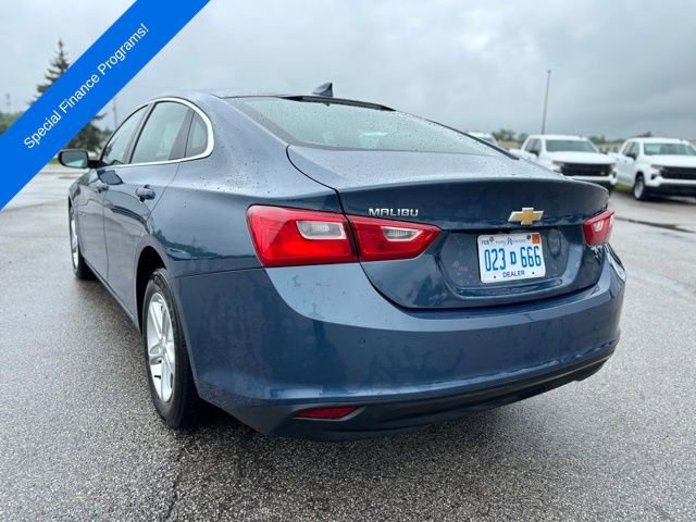 2024 Chevrolet Malibu 1LT photo 3