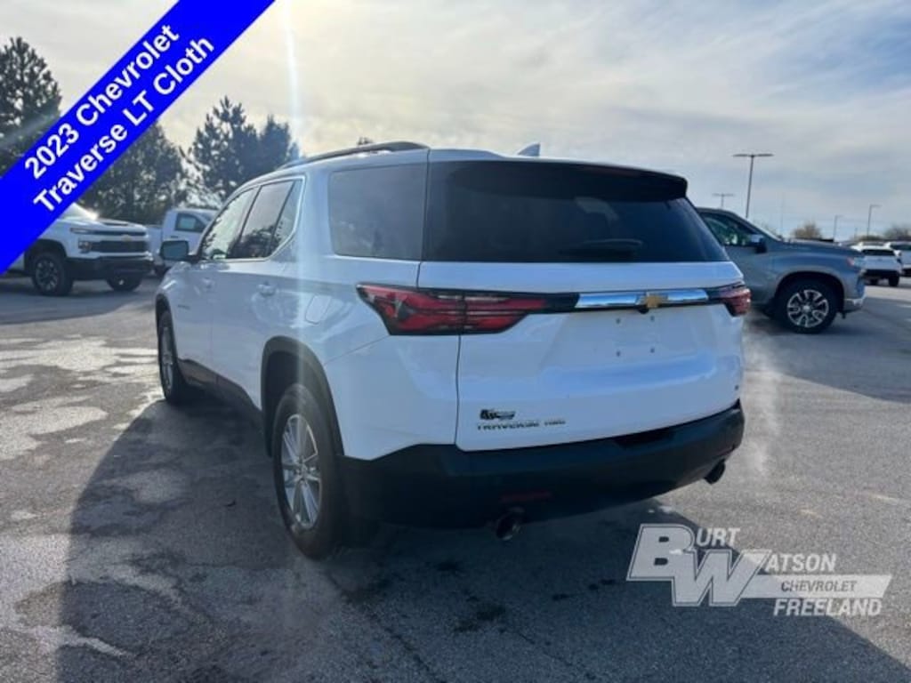 Used 2023 Chevrolet Traverse LT Cloth SUV