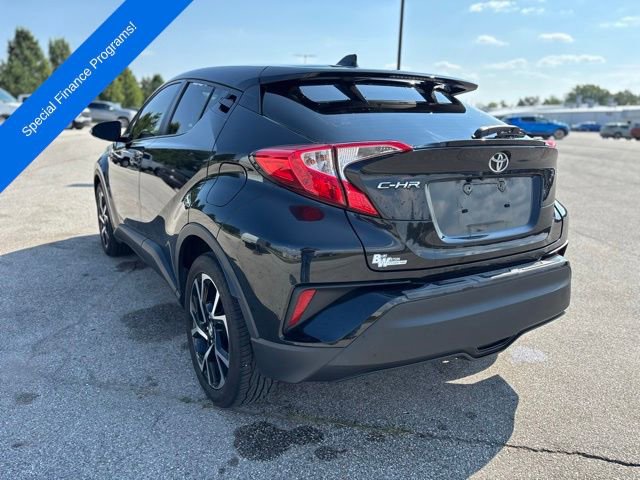 2019 Toyota C-HR XLE photo 3