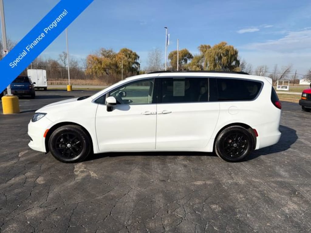 Used 2021 Chrysler Voyager LXI