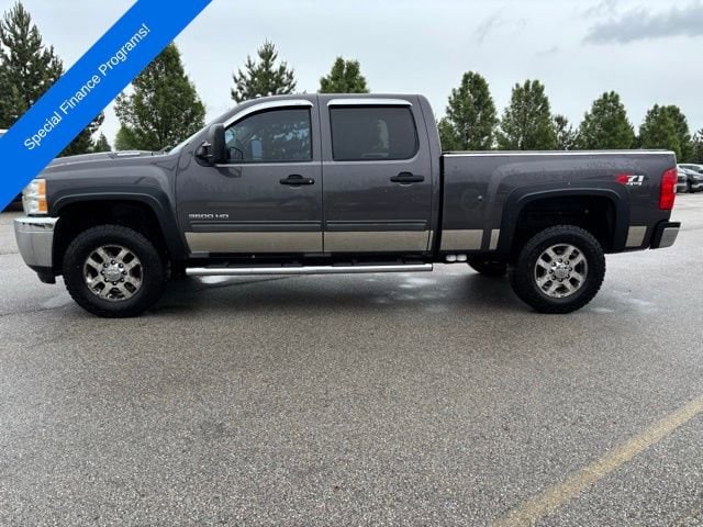 Used 2011 Chevrolet Silverado 3500 LT with VIN 1GC4K0C83BF232962 for sale in Freeland, MI