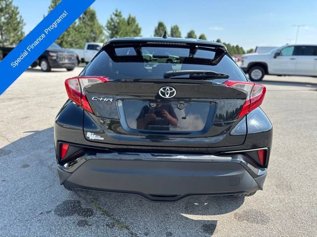 2019 Toyota C-HR XLE photo 4