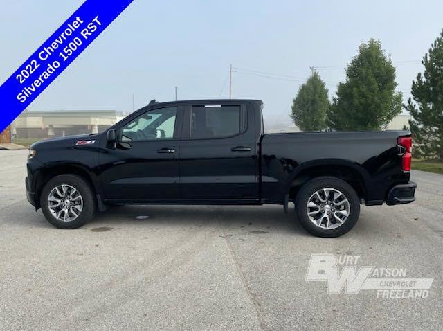 Used 2022 Chevrolet Silverado 1500 Limited RST with VIN 1GCUYEEL7NZ152435 for sale in Freeland, MI