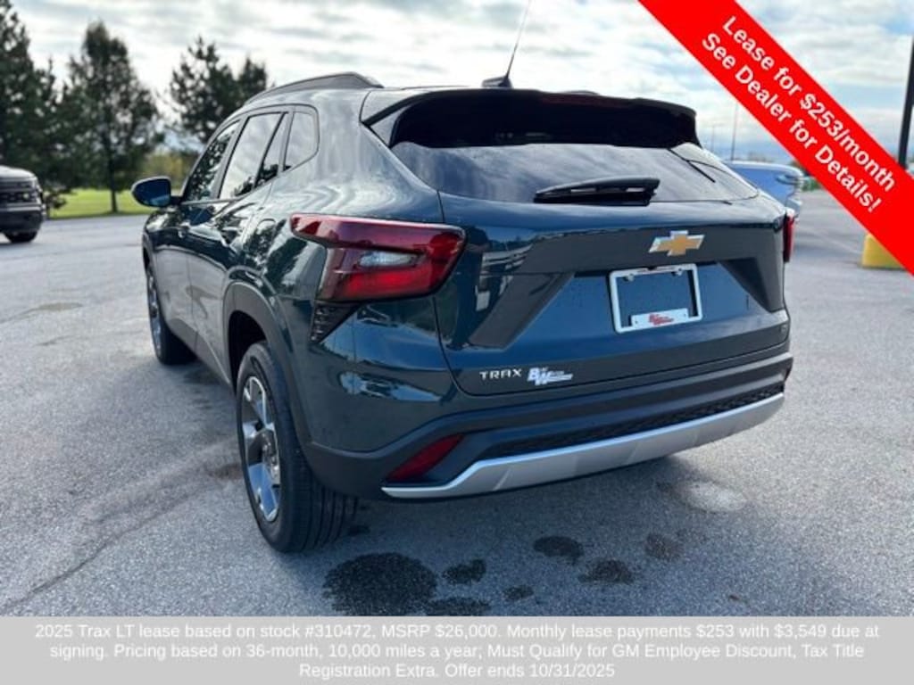 Used 2025 Chevrolet Trax LT SUV