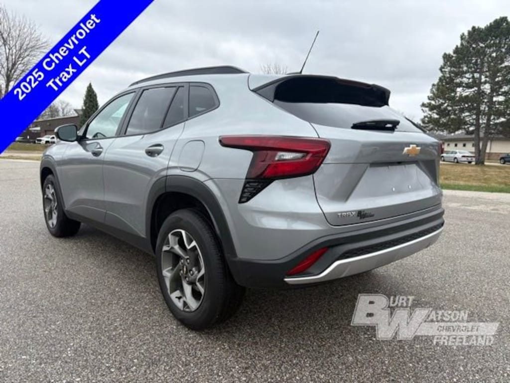 Used 2025 Chevrolet Trax LT SUV