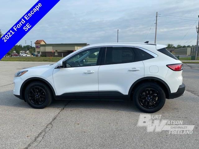 Used 2021 Ford Escape SE with VIN 1FMCU0G65MUA37664 for sale in Freeland, MI