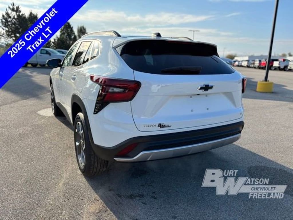 New 2025 Chevrolet Trax LT SUV