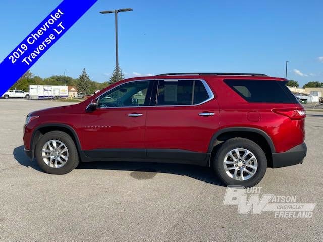 Used 2019 Chevrolet Traverse 1LT with VIN 1GNERGKW9KJ227035 for sale in Freeland, MI