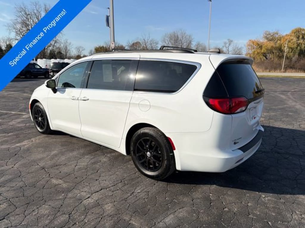 Used 2021 Chrysler Voyager LXI