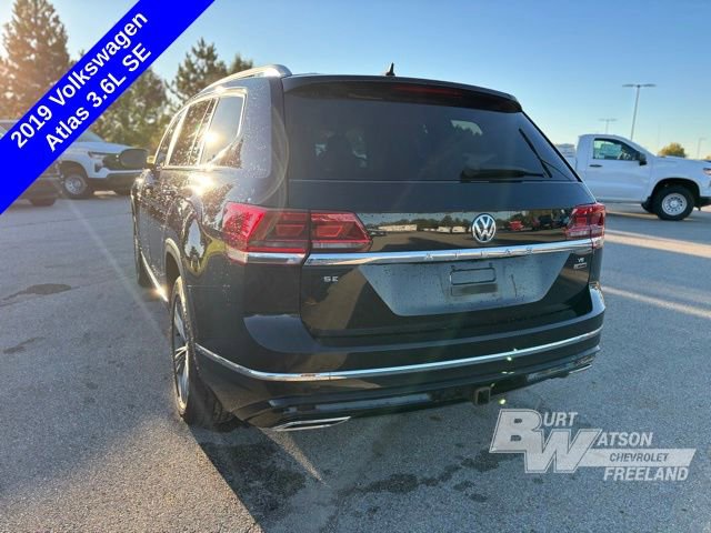 2019 Volkswagen Atlas V6 SE Technology R-Line photo 2