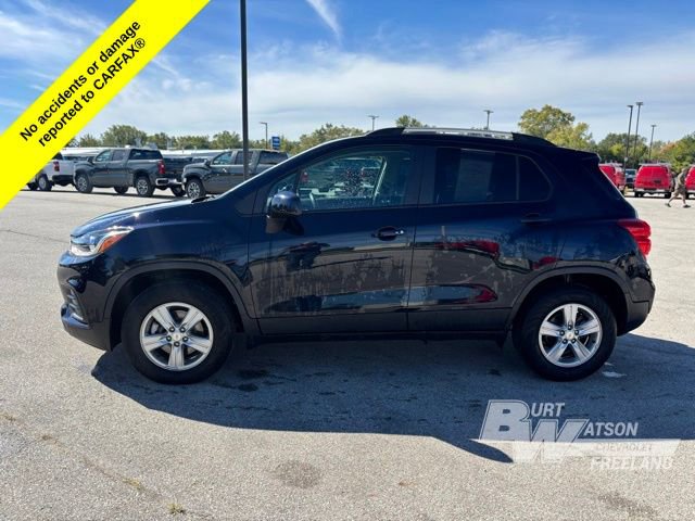 2022 Chevrolet Trax LT photo 2
