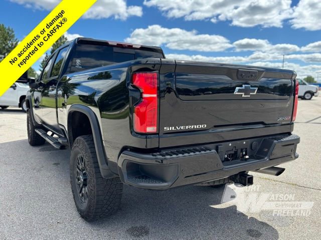 2024 Chevrolet Silverado 2500HD ZR2 photo 3