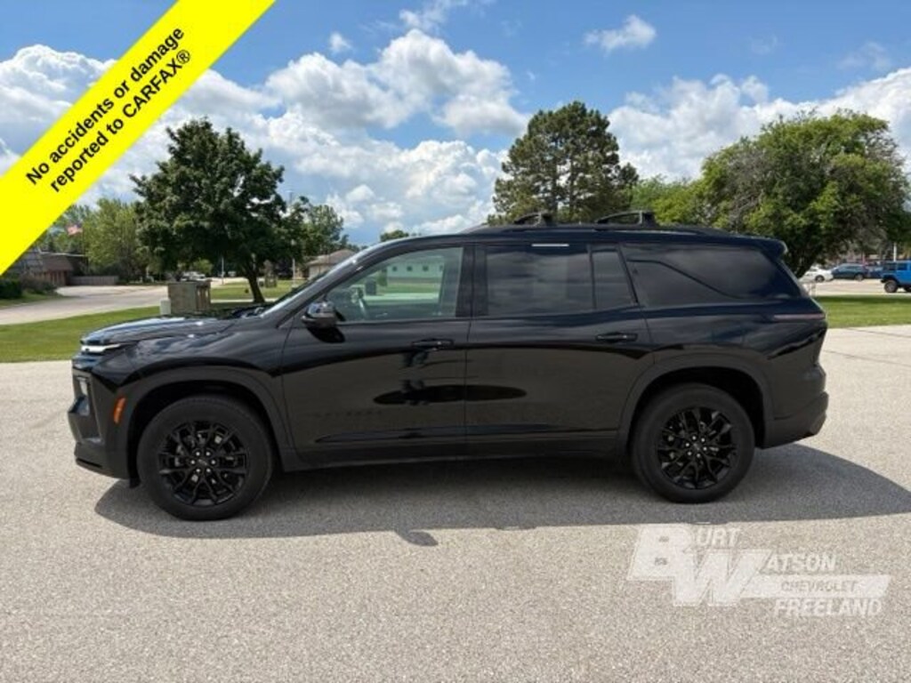 Used 2024 Chevrolet Traverse LT SUV
