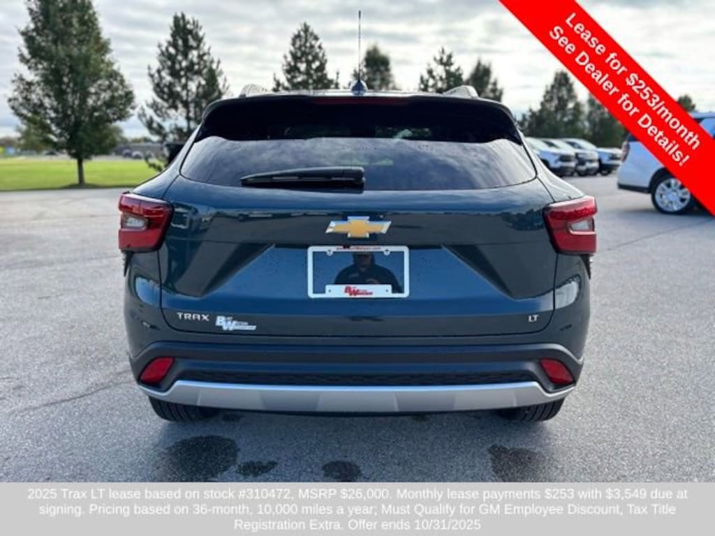 Used 2025 Chevrolet Trax LT SUV