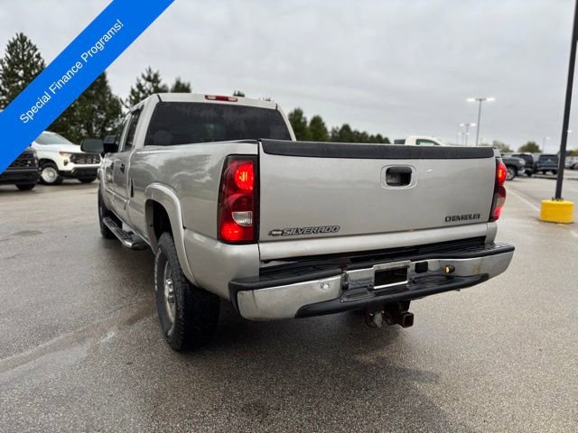 2005 Chevrolet Silverado 2500HD LS photo 3