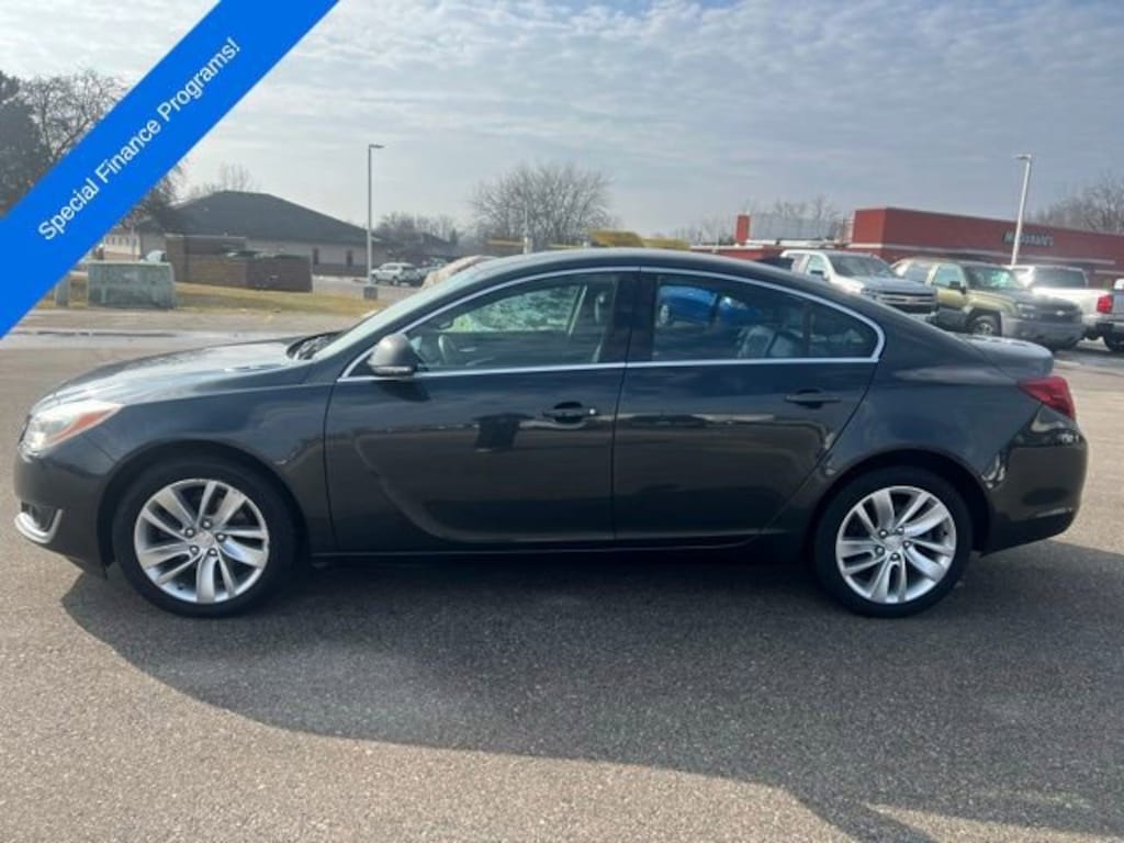 Used 2016 Buick Regal 4dr Sdn Turbo AWD Car