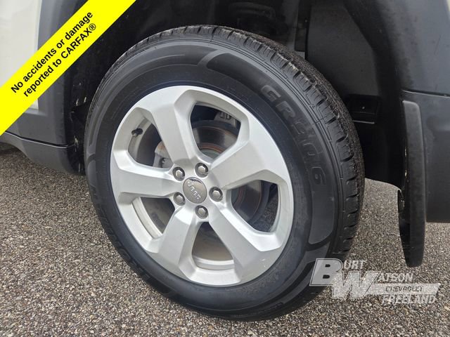 2019 Jeep Compass Latitude photo 3