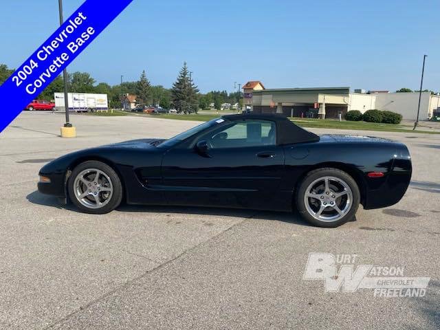 Used 2004 Chevrolet Corvette Base with VIN 1G1YY32G045106683 for sale in Freeland, MI