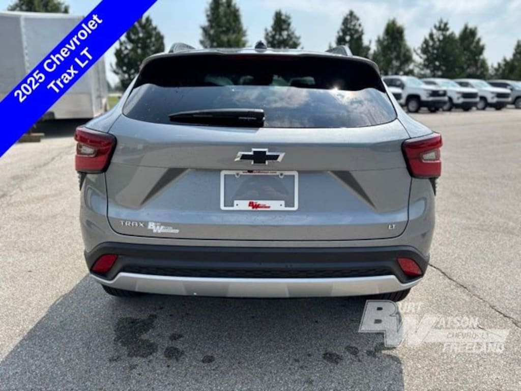 New 2025 Chevrolet Trax LT SUV