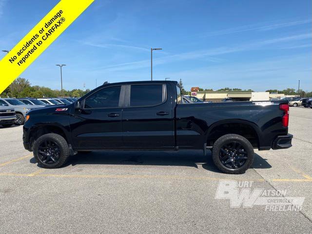 Used 2022 Chevrolet Silverado 1500 LT Trail Boss with VIN 3GCUDFEDXNG669027 for sale in Freeland, MI