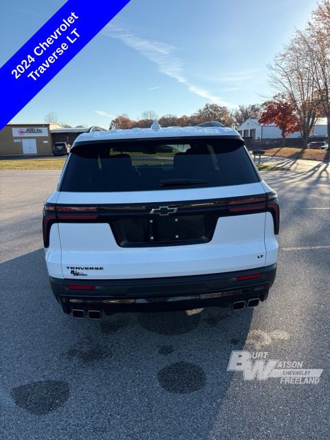 Used 2024 Chevrolet Traverse LT SUV