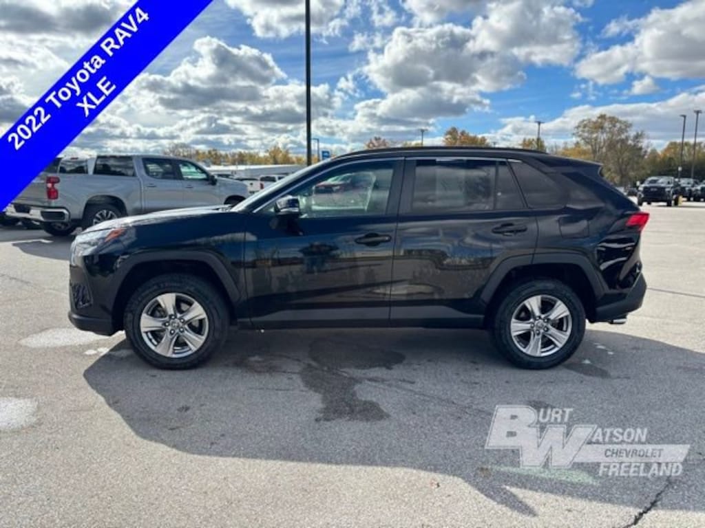 Used 2022 Toyota RAV4 XLE